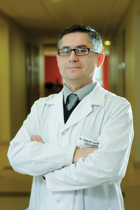 Foto Dr Astete Revista