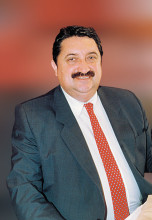 Prof. Dr. Marcelo Contreras Hauser. Master y Dr. en Derecho y Ciencias Políticas y Sociología.