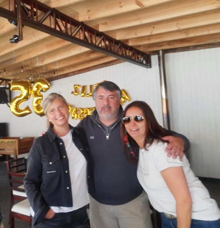 Carolina Rivas . Roberto Coloma y Piroschka Castillo