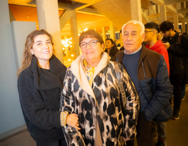 Gloria Guerrero, Eva Pastene y René Guerrero.